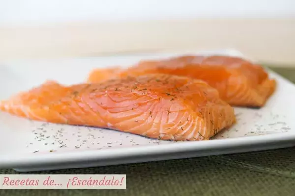Salmón Marinado con Eneldo: Una Receta Sencilla y Duradera