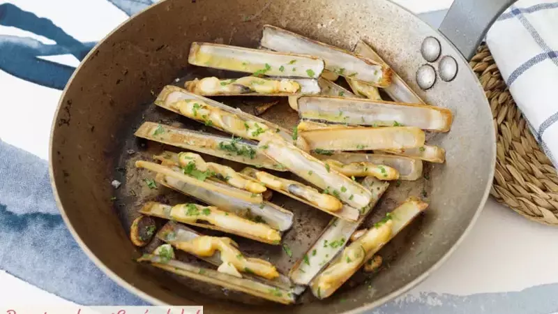 Navajas a la Plancha: Un Manjar Marino Sencillo y Delicioso
