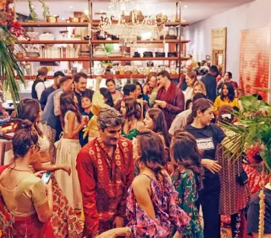 La Fiesta Anual de Diwali de Padma Lakshmi: Una Celebración Vibrante de la Cultura y la Comunidad