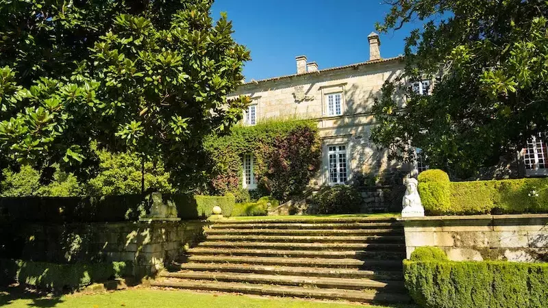 Bodegas Arzuaga Expande su Legado a Rías Baixas con la Adquisición de Pazo de Rubianes