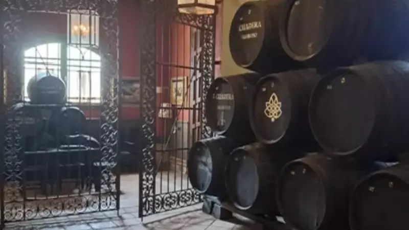 Espinosa de los Monteros: Un Viaje a la Esencia del Jerez Artesanal