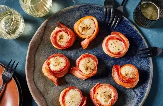 Cómo Crear una Fiesta de Cócteles Navideña Deslumbrante con Aperitivos Deliciosos