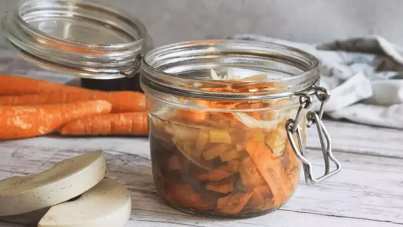 Zanahorias Fermentadas Aromáticas: Un Elixir para tu Salud Intestinal
