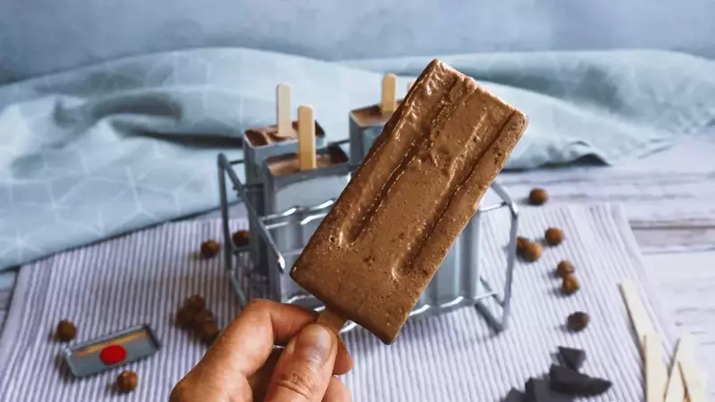 Delicia de Avellana y Chocolate: Receta de Helado Casero Estilo Gianduja