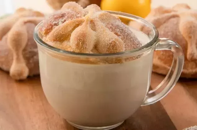 Atole de Pan de Muerto: Una Tradición Reconfortante