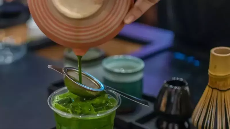 El auge del matcha helado: Una tendencia impulsada por la Generación Z que transforma el mercado de bebidas