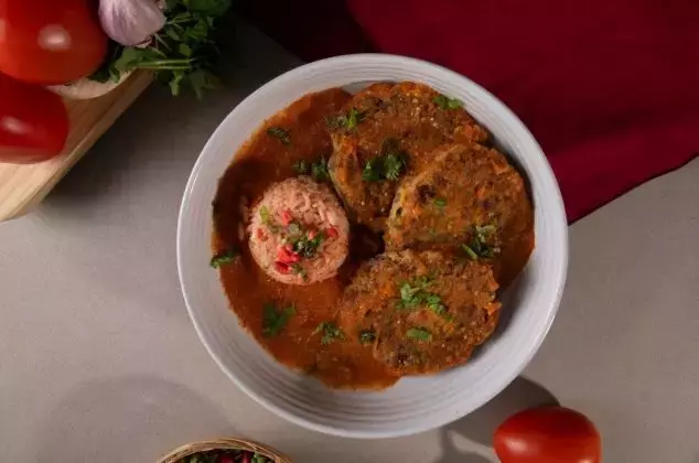 Deliciosas tortitas caseras de flor de frijol: un tesoro culinario de la milpa mexicana