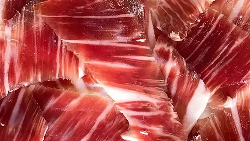 El Jamón Serrano: Tesoro Gastronómico y Beneficio para la Salud