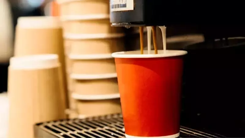¿Pueden las cafeteras superautomáticas manejar eficientemente diferentes tipos de leche?