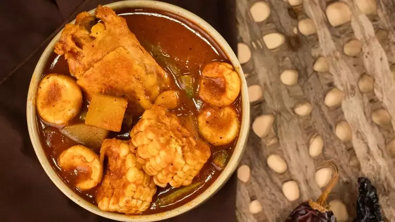 Delicioso Tesmole Rojo de Pollo al Estilo Veracruz: Un Viaje Culinario a Través de México
