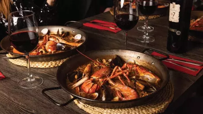 La paella premium domina el servicio a domicilio dominical