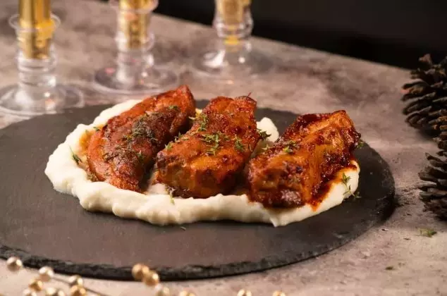 Costillas Acristaladas con Miel y Chipotle: Un Festín Culinario