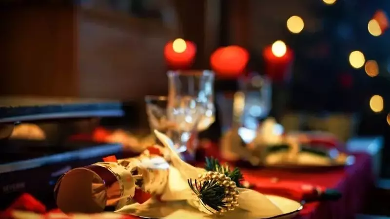 Celebraciones Navideñas: Españoles Priorizan Restaurantes con Presupuestos Estables