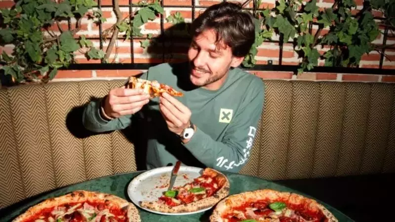 Grosso Napoletano y Ángel Gómez Merino: Una Pizza con Alma Solidaria para Navidad