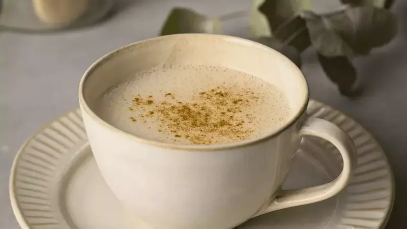 Cremoso Chai Latte de Anacardos: Una Bebida Reconfortante sin Teína