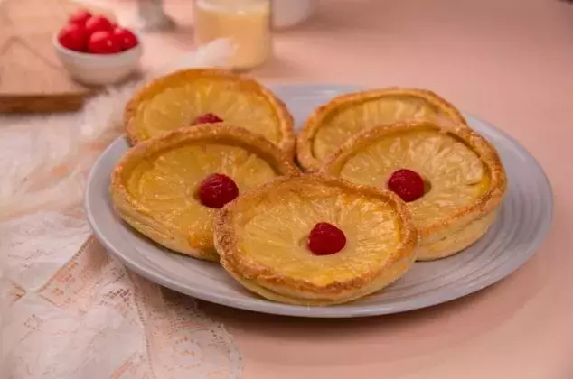 Deliciosos Hojaldres de Piña Caseros: Una Receta Imperdible