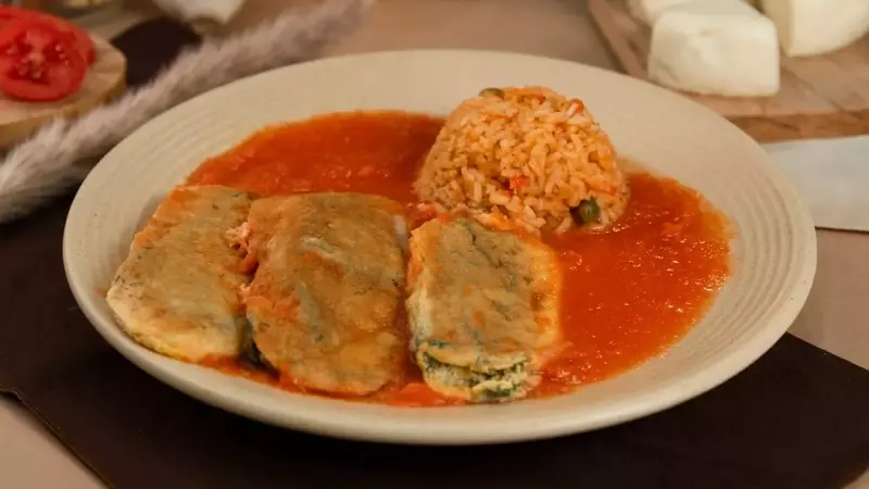Receta de Tortitas de Acelgas con Jamón y Queso en Salsa Chipotle