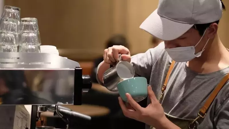 Starbucks en la encrucijada: Desafíos y estrategias en un mercado cambiante