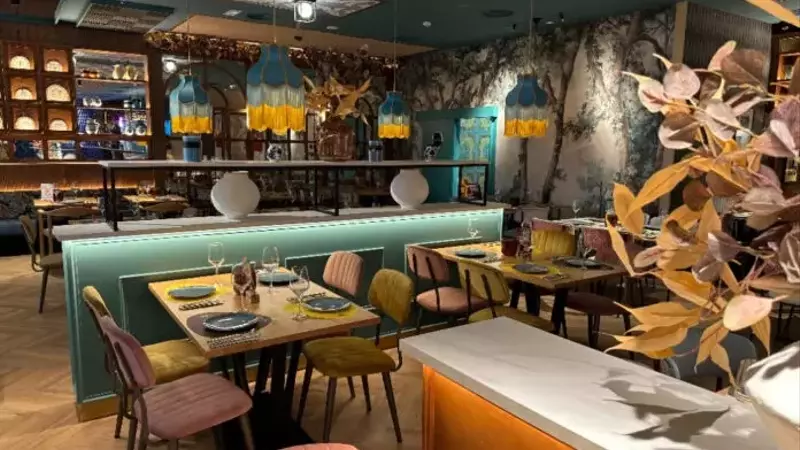 La Mafia se Sienta a la Mesa Expande su Presencia en Centros Comerciales con Nueva Apertura en Málaga