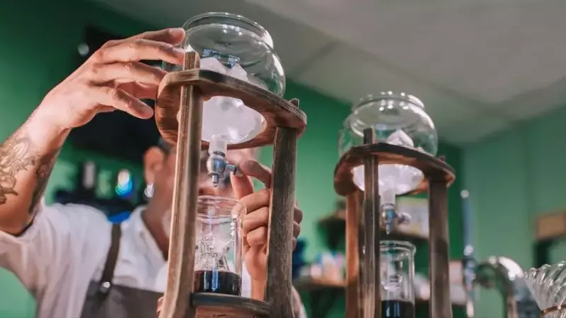 La Evolución del Café: Adaptación de la Tercera Ola a las Nuevas Preferencias del Consumidor