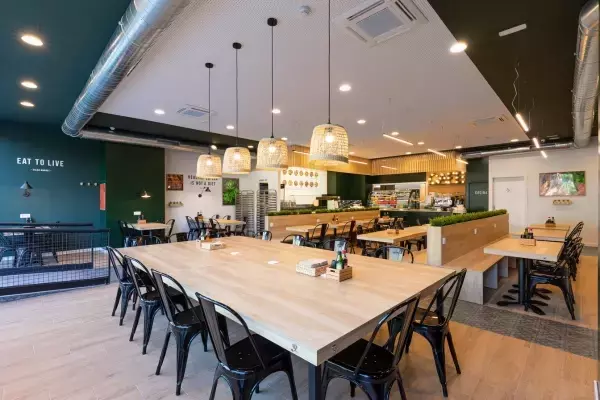 Salad Market: Expansión Exitosa a Través del Modelo de Franquicia