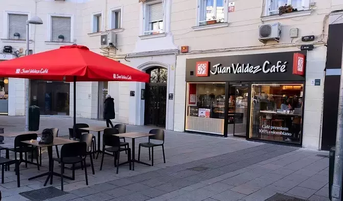 Juan Valdez Impulsa su Presencia en España: Un Análisis de su Estrategia de Expansión