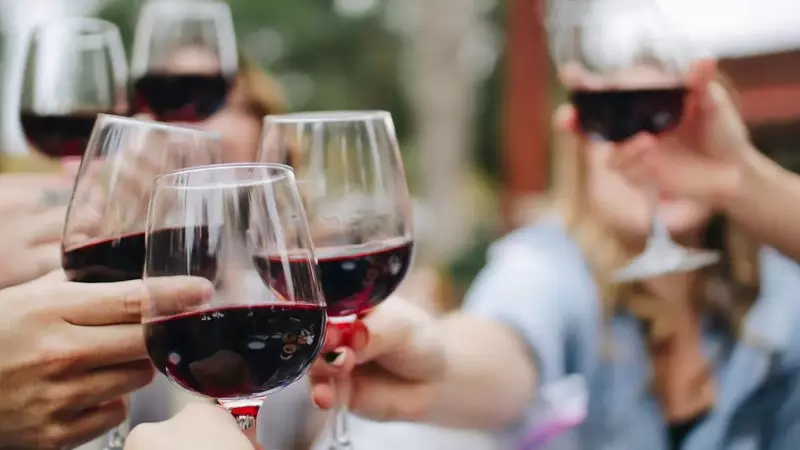 Descubriendo la Esencia del Terruño en Vinos Españoles Autóctonos