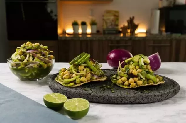 Aguachile de Garbanzos Picante y Cítrico: Una Explosión de Sabor en Minutos