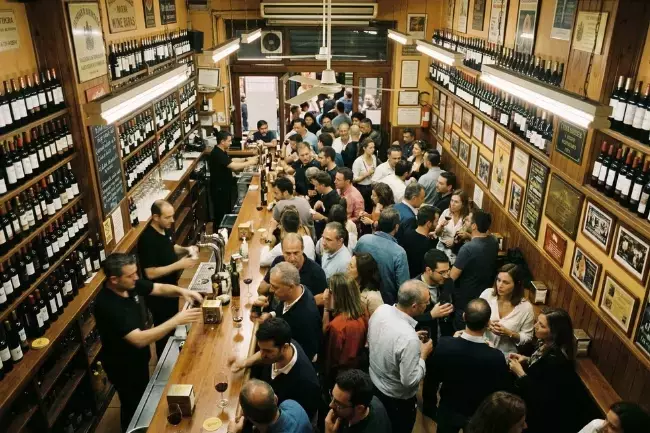 Los comensales españoles priorizan las reservas: el 62% de las visitas a restaurantes son planificadas