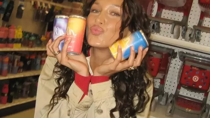 Celebridades irrumpen en el mercado de bebidas energéticas con enfoque en el bienestar