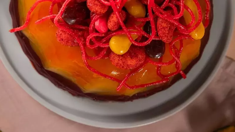 Gelatina de Mangonada: Un Postre Tropical y Refrescante