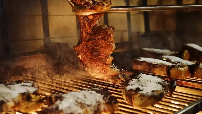 Sagardi se destaca entre los mejores asadores del mundo por su excepcional carne de vaca gallega