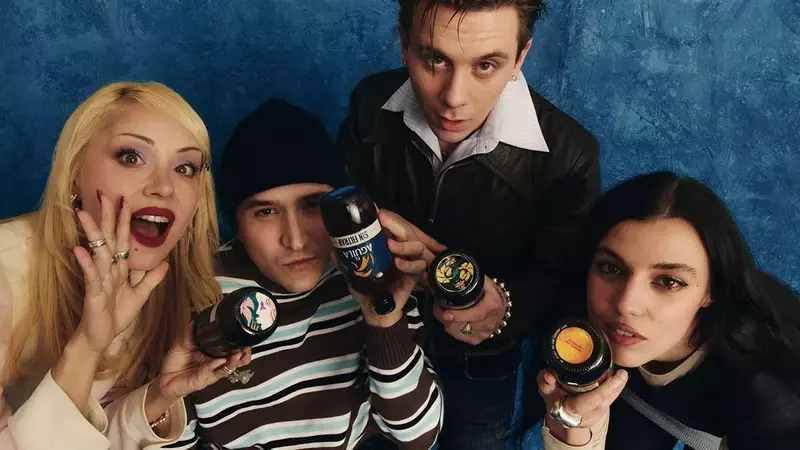 Cervezas El ￁guila presenta "Limitad￭simas": cuando el arte se encuentra con la cerveza