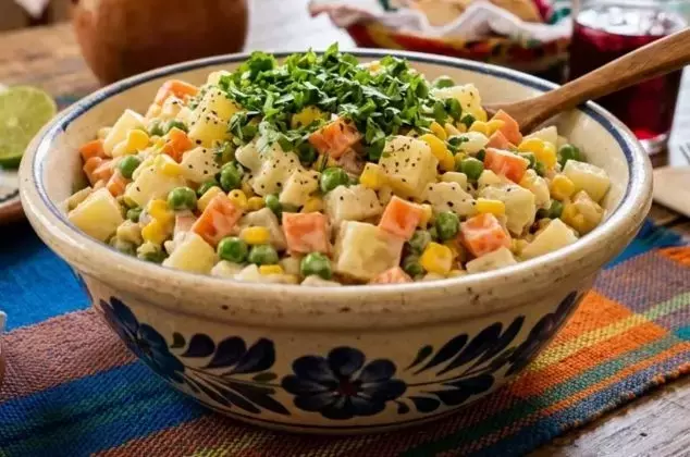 Ensalada Yucateca Express: Un Festín de Sabores en Minutos