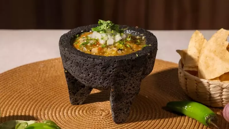 Salsa Verde Tatemada: Un Toque Picante y Ahumado en Minutos