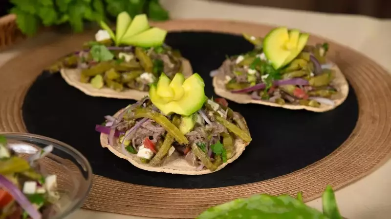 Salpicón de Nopales con Carne: Una Fusión Culinaria Saludable