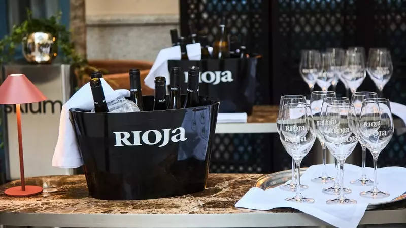 Rioja honra al Chef José Andrés como "Personaje del Año" de Vanity Fair por su labor humanitaria