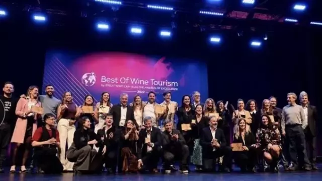 Casa Drummond de Bodega Trivento Gana Oro en Premios de Enoturismo por su Arquitectura y Paisaje