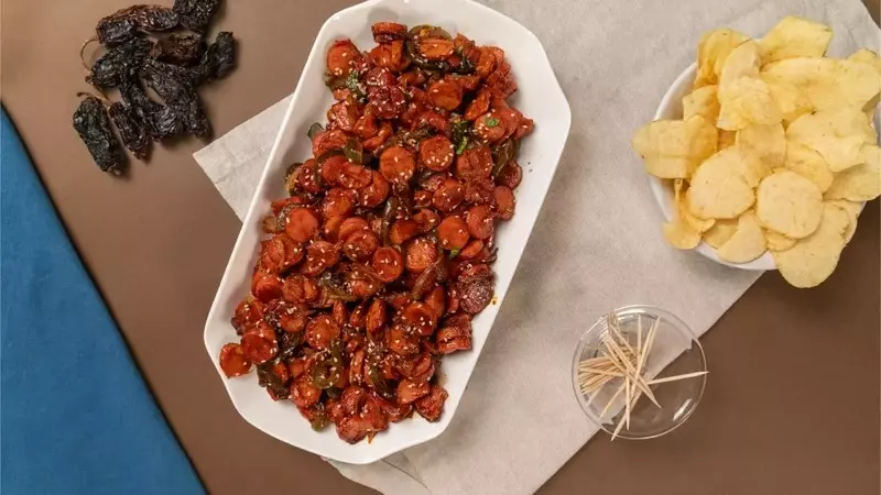 Salchichas Botaneras Picantes: Una Receta Rápida y Deliciosa con Chipotle