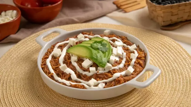 Innovadora Receta: Fideos Secos con Salsa de Frijoles, ﾡUn Giro Sabroso al Clásico Mexicano!