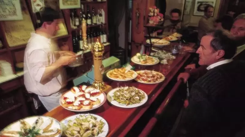 Un Viaje Gastronómico por San Sebastián: Sabores Esenciales de la Capital Culinaria