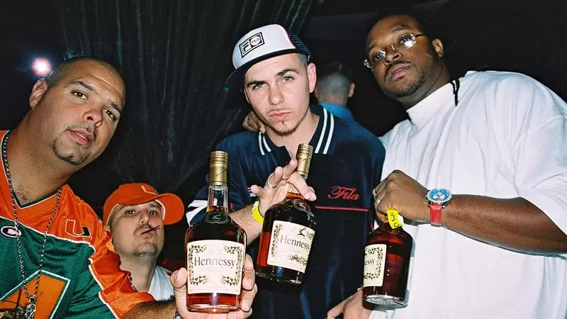 La Intrínseca Fusión de Hennessy y la Cultura del Hip-Hop