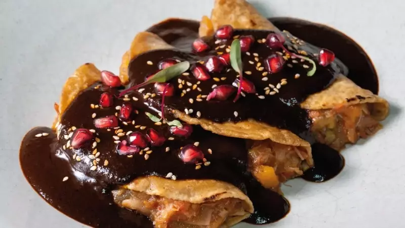 Transforma el Sobrante de Chiles en Nogada en Enchiladas Agustinas