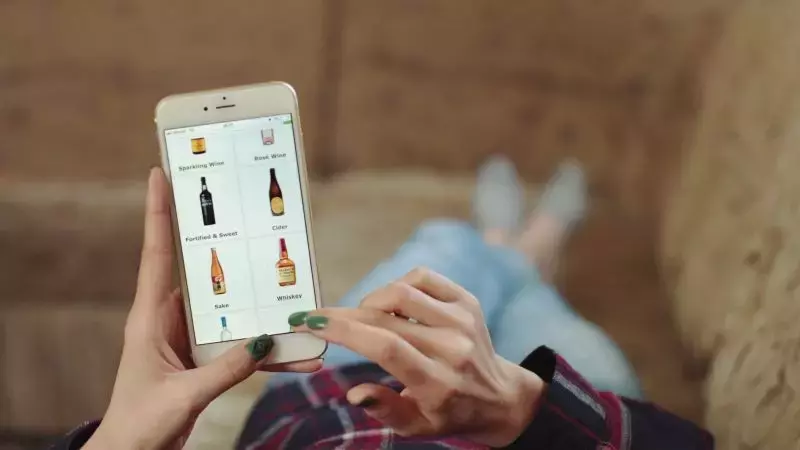 El Mercado Global de Bebidas Alcohólicas en Línea Superará los $36 Mil Millones para 2028, Impulsado por Destilados