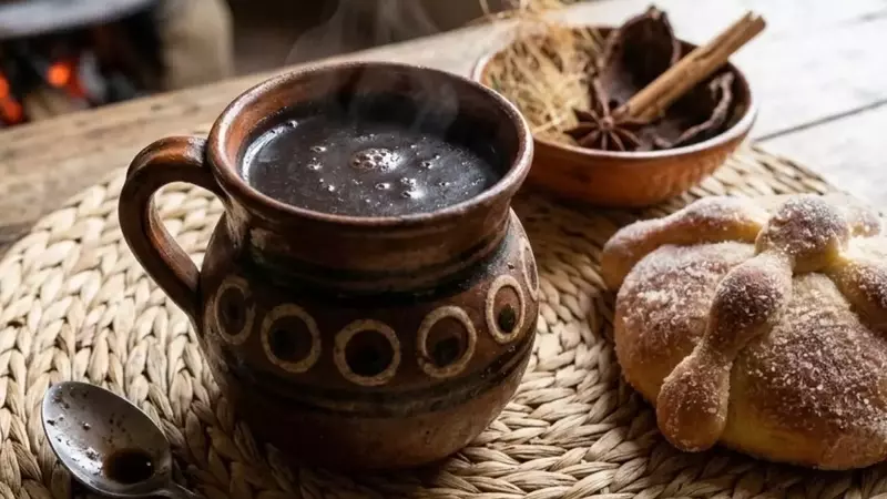Atole Negro Michoacano: Una Receta Ancestral con Siete Ingredientes