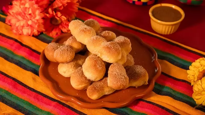 Bocadillos de Pan de Muerto Caseros: Una Receta Suave y Deliciosa