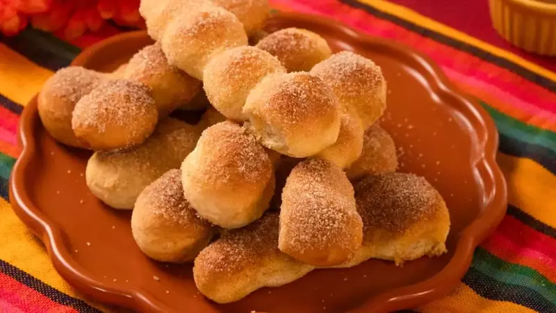 Bocaditos de Pan de Muerto Caseros: Una Delicia Esponjosa con Azúcar y Canela