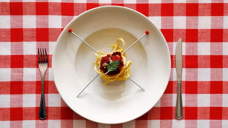 Kate Jenkins Teje un Restaurante Italiano de Hilo en Londres